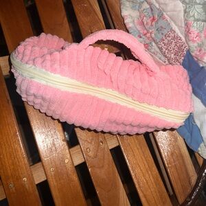 Pink makeup bag with a cleanable inside